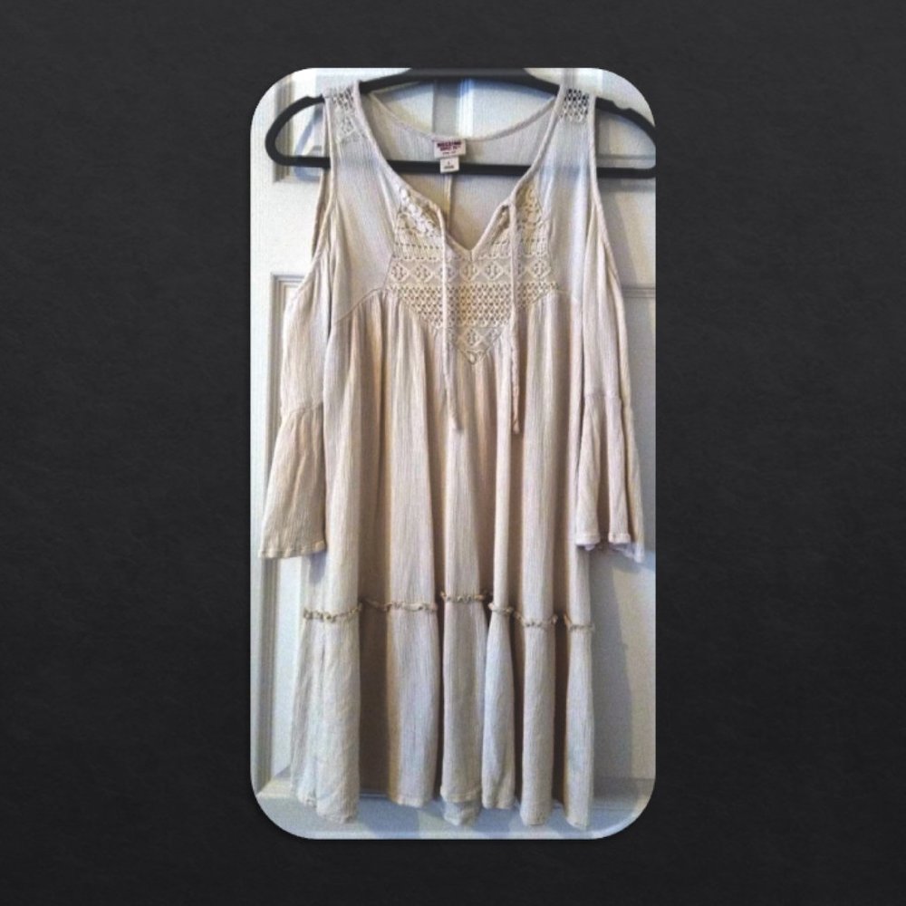 Cold Shoulder Cream Lacy Tunic